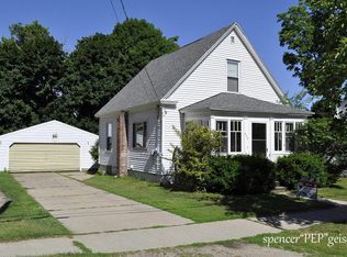 909 Alderman St, Belding, MI 48809