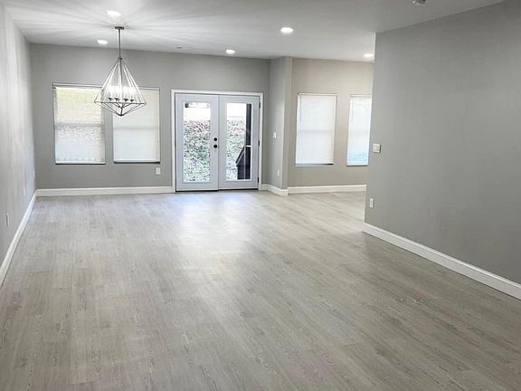 3rd image of 7428 Mockingbird Trl