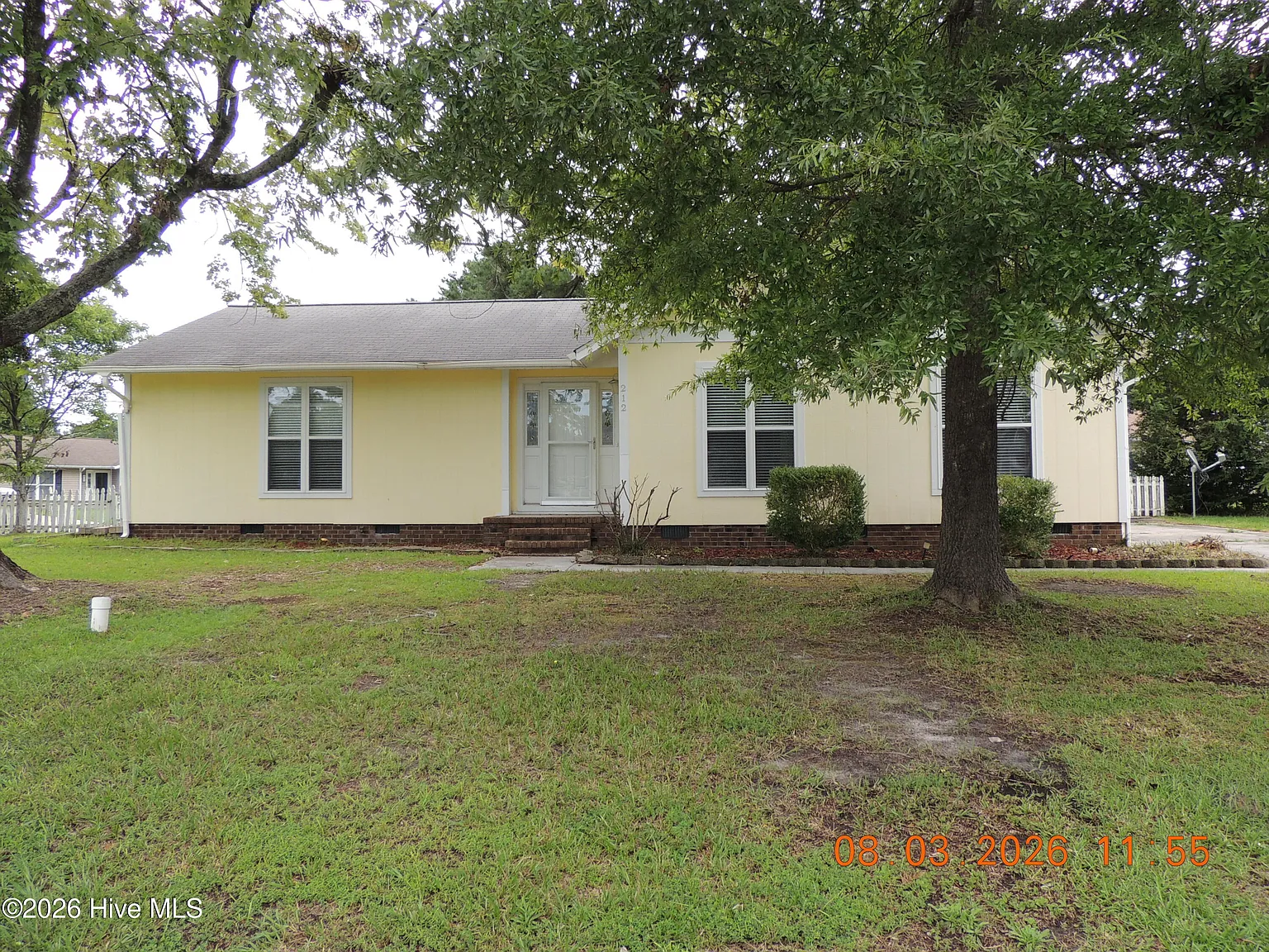 3 bed, 2.0 bath, $1,800 — Photo 1