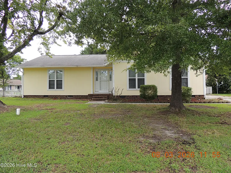 212 Branchwood Dr — Photo 1