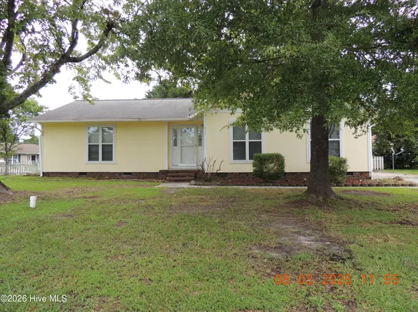 212 Branchwood Dr, Jacksonville, NC 28546