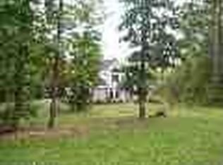 617 Windsor Rd, Hodges, SC 29653