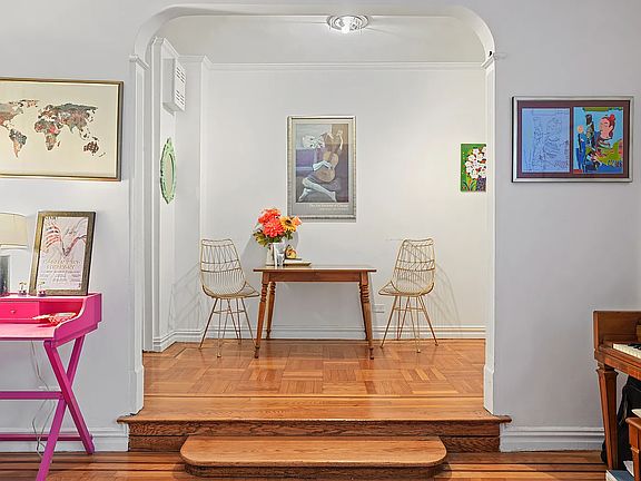 5th image of 95 Park Ter E APT 2D