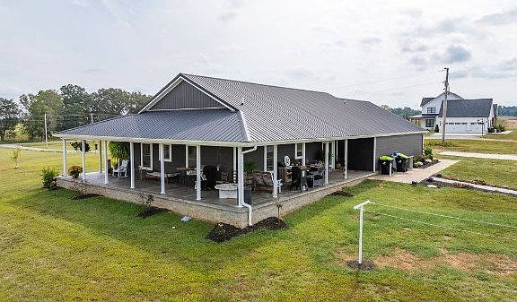 5th image of 3761 South Rd