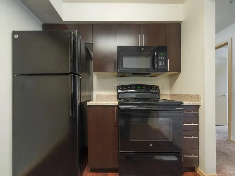 Taylor Creek Apartments — Photo 24