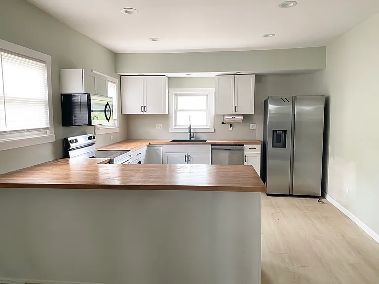 4307 Williams Ave — Photo 10