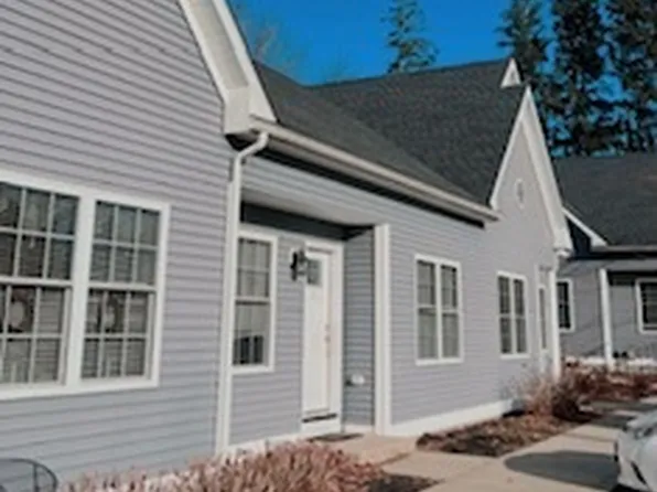 1556 New Haven Ave #2, Milford, CT 06460