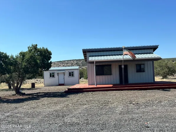 9188 W Gleed Station Rd, Ash Fork, AZ 86320