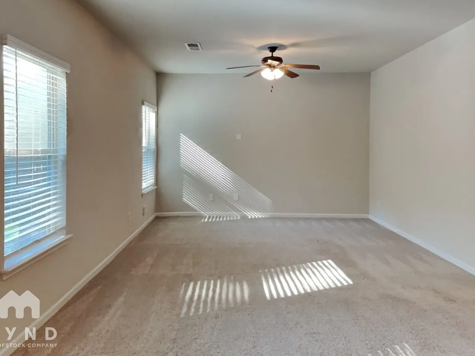 4 bed, 3.0 bath, 2414 sqft, $2,385 — Photo 4