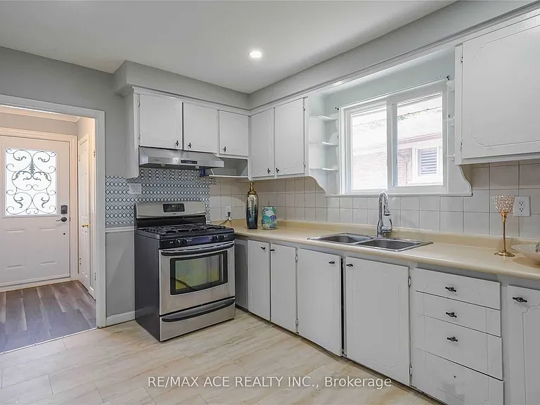 132 Janray Dr #MAIN — Photo 6