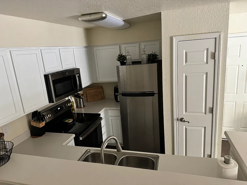 2881 Huntington Blvd #218
