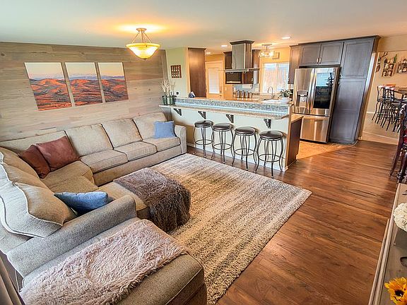 4th image of 710 Viewcrest Ct