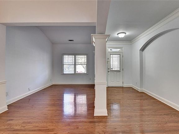 4th image of 2104 Nelms Pointe Lndg