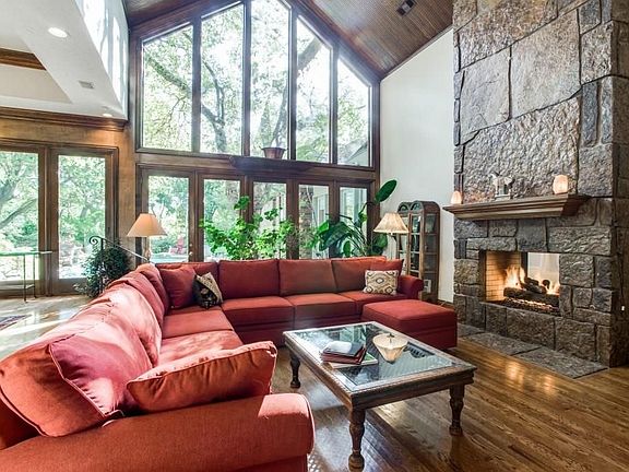4th image of 14904 Lake Forest Dr