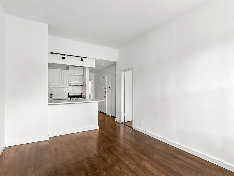 54 W 88th St #6 — Photo 2