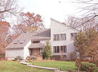 42 Hooker Ln, Cos Cob, CT 06807