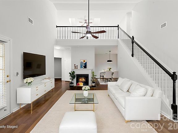 5th image of 11719 Silverado Ln