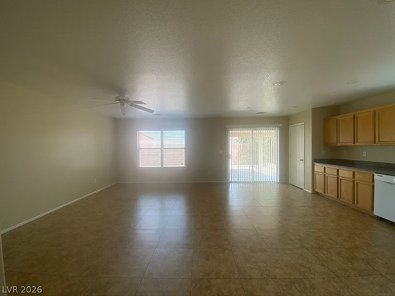 4032 Coburn St — Photo 5