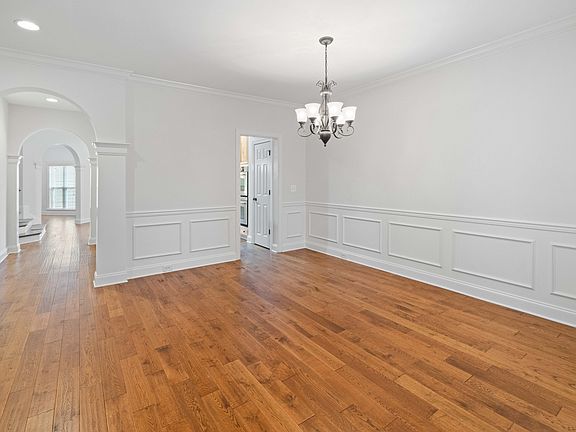 5th image of 1428 Burnside Dr