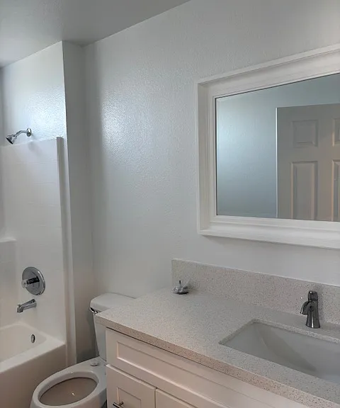 South St Apartments — Photo 20