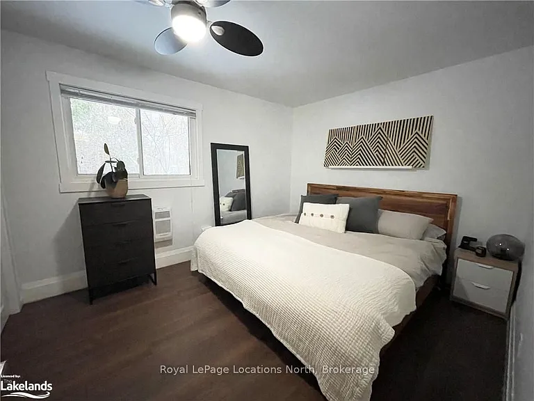 15 Harbour St W #244 — Photo 3