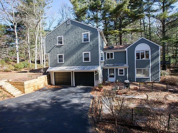 4th image of 25 Sheridan Dr