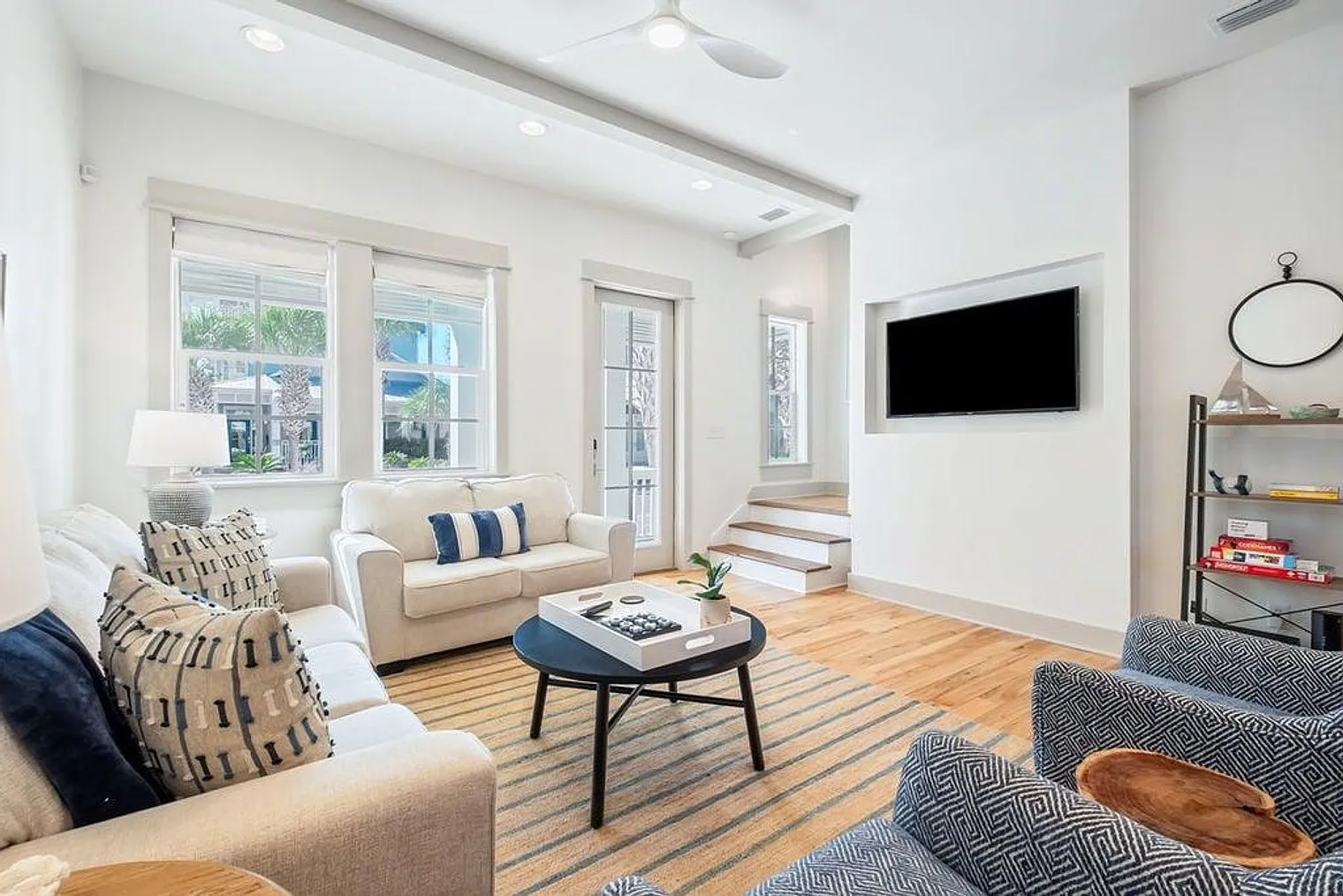 5 bed, 3.0 bath, 2195 sqft, $6,686 — Photo 1