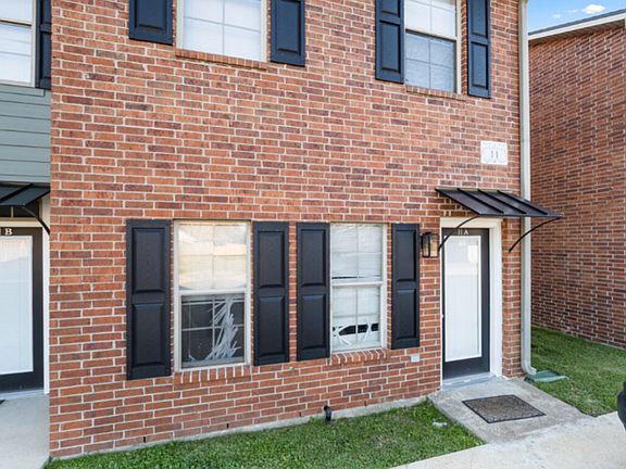 3rd image of 1711 Mignonette Ln Suite 11A