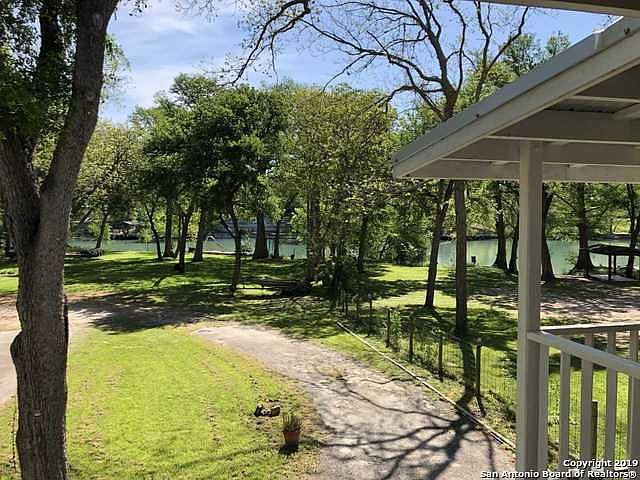 1st image of 301 Meadow Park Ln