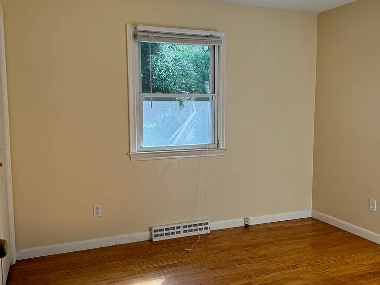 120 Burban Dr — Photo 18
