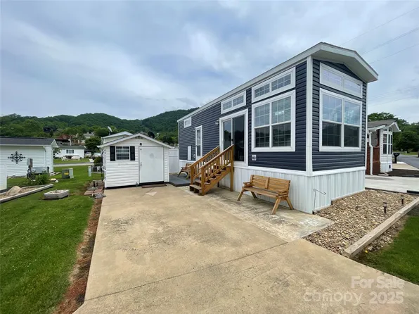 43 Vacation Point, Waynesville, NC 28785