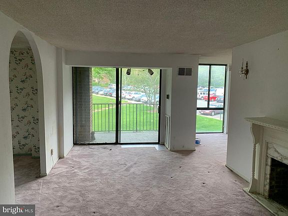 5th image of 2311 Pimmit Dr APT 209