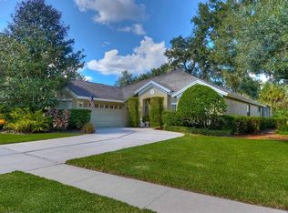 5922 Cherry Oak Dr, Valrico, FL 33596
