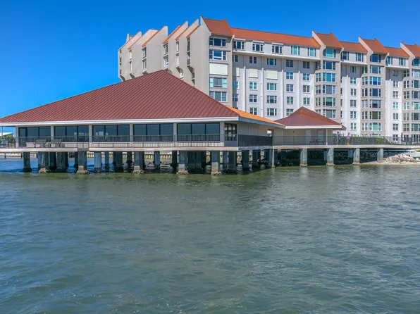 632 Edgewater Dr Unit 235, Dunedin, FL 34698