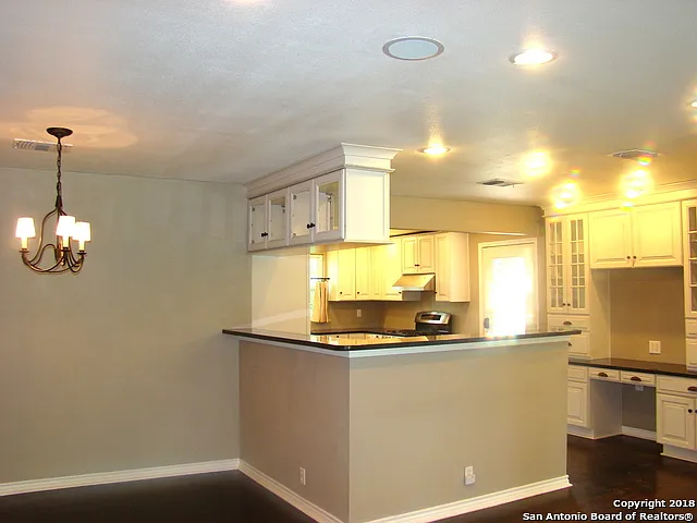 417 Harmon Dr — Photo 2