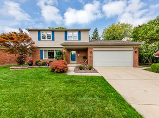 7507 Admiralty Dr, Canton, MI 48187