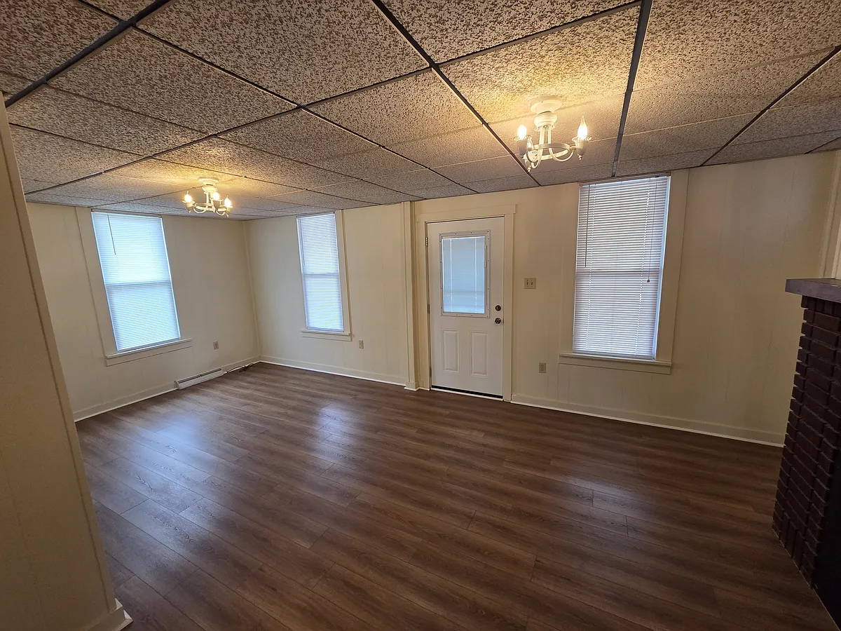 Building Photo - 241 N 18th Ave