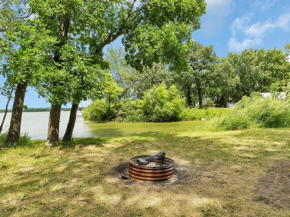 7297 100th Ave SE, Clear Lake, MN 55319
