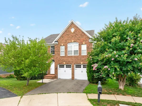 97 Lakeview Ct, Gordonsville, VA 22942