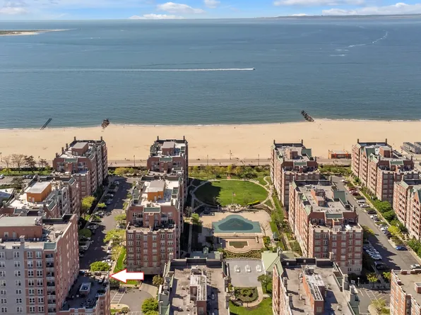 65 Oceana Drive East image 26 of 44