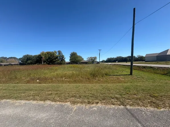 Button St, Courtland, AL 35618
