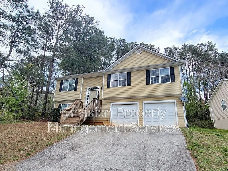 3 bed, 2.0 bath, 1510 sqft, $1,775 — Photo 2