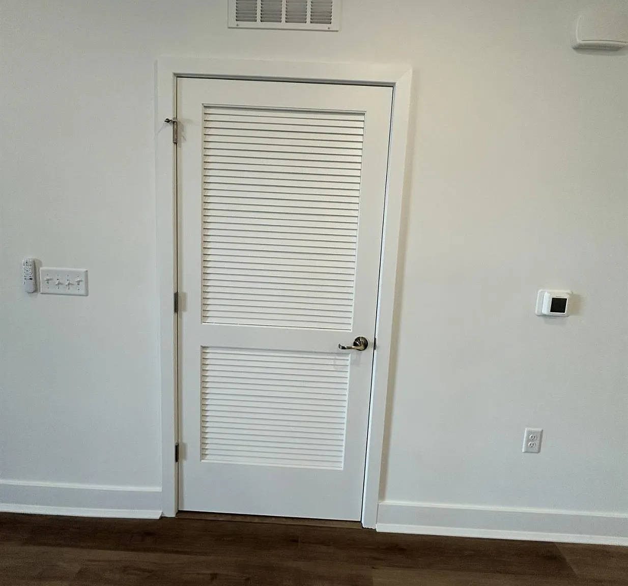 2 bed, 2.0 bath, $2,700 — Photo 4