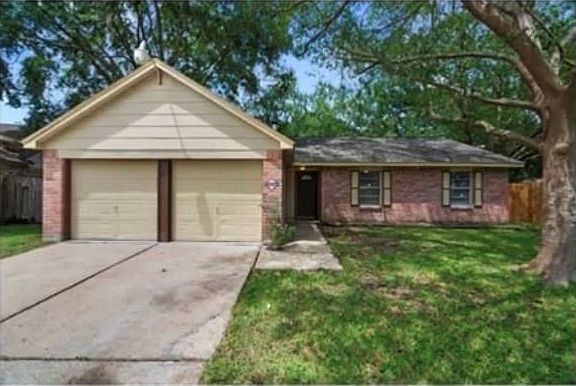 2nd image of 19906 Pinefield Ct