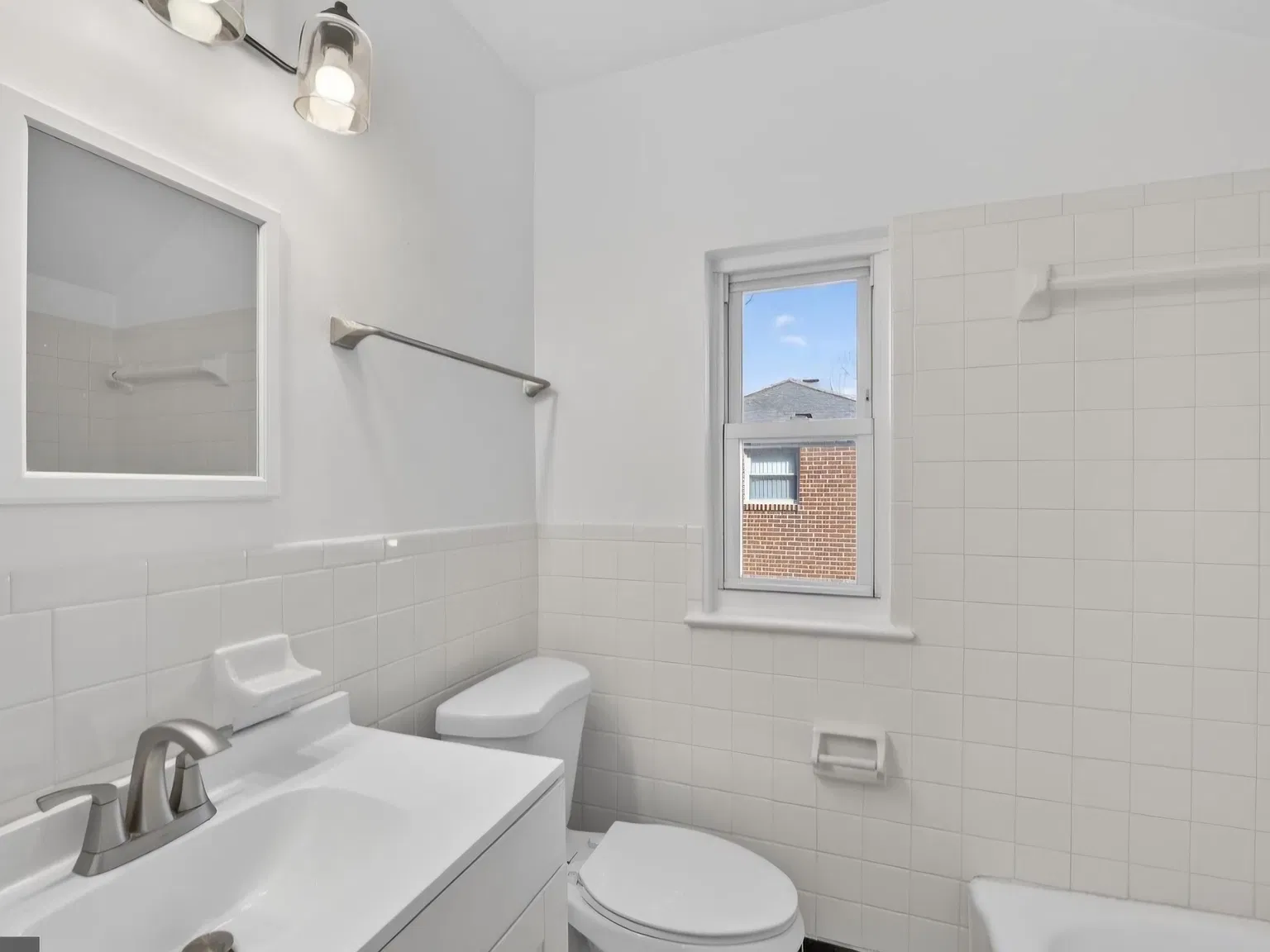 1 bed, 2232 sqft, $900 — Photo 3