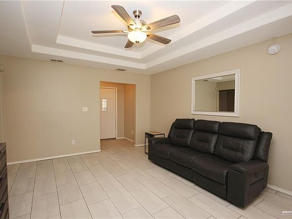 5th image of 4016 Flamingo Ave