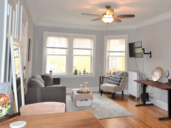 4405 N Rockwell St #2, Chicago, IL 60625