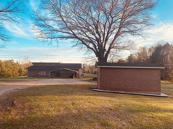 2nd image of 473 Williamson Hill Rd