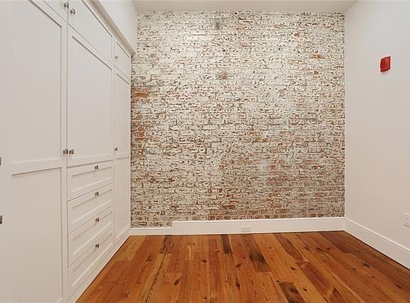 5th image of 513 Conti St #A