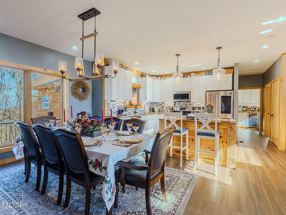 14th image of this home